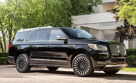  Lincoln Navigator Cropped